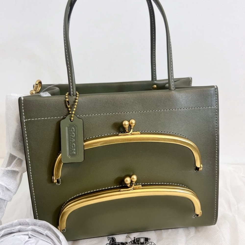 Coach Cashin Carry Tote/Crossbody 22 Double Kisslock  C9811